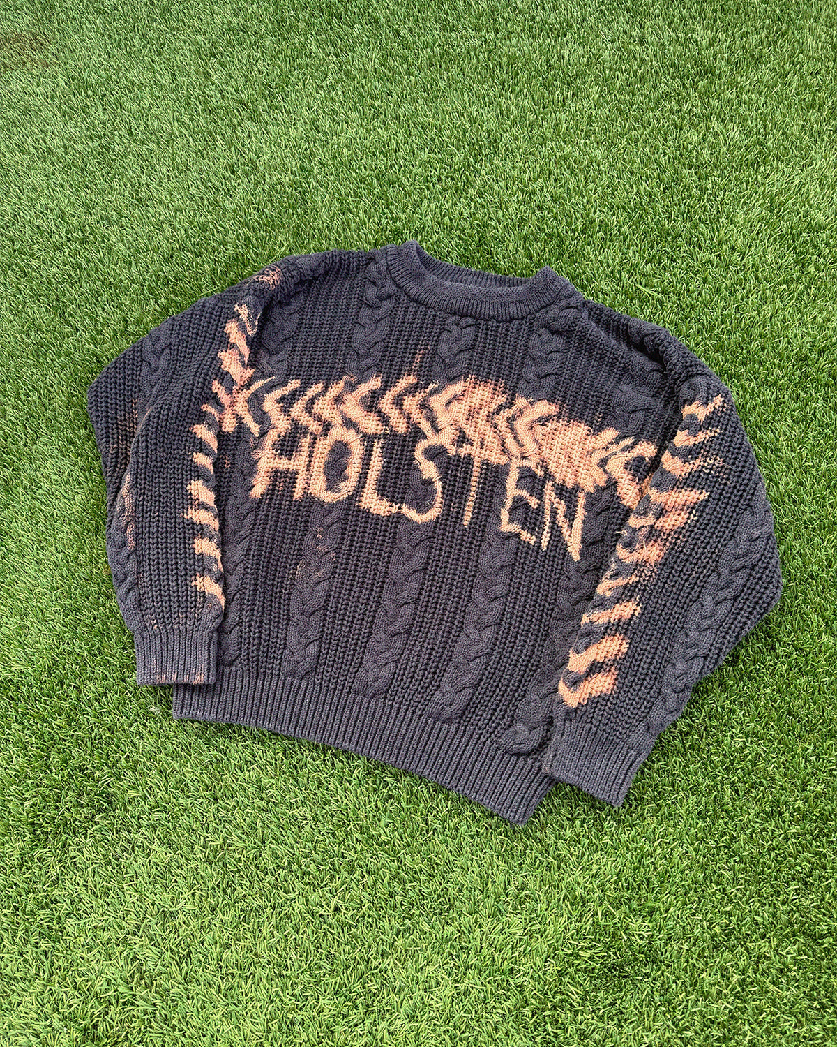 "Tottenham" Knit Sweater - L