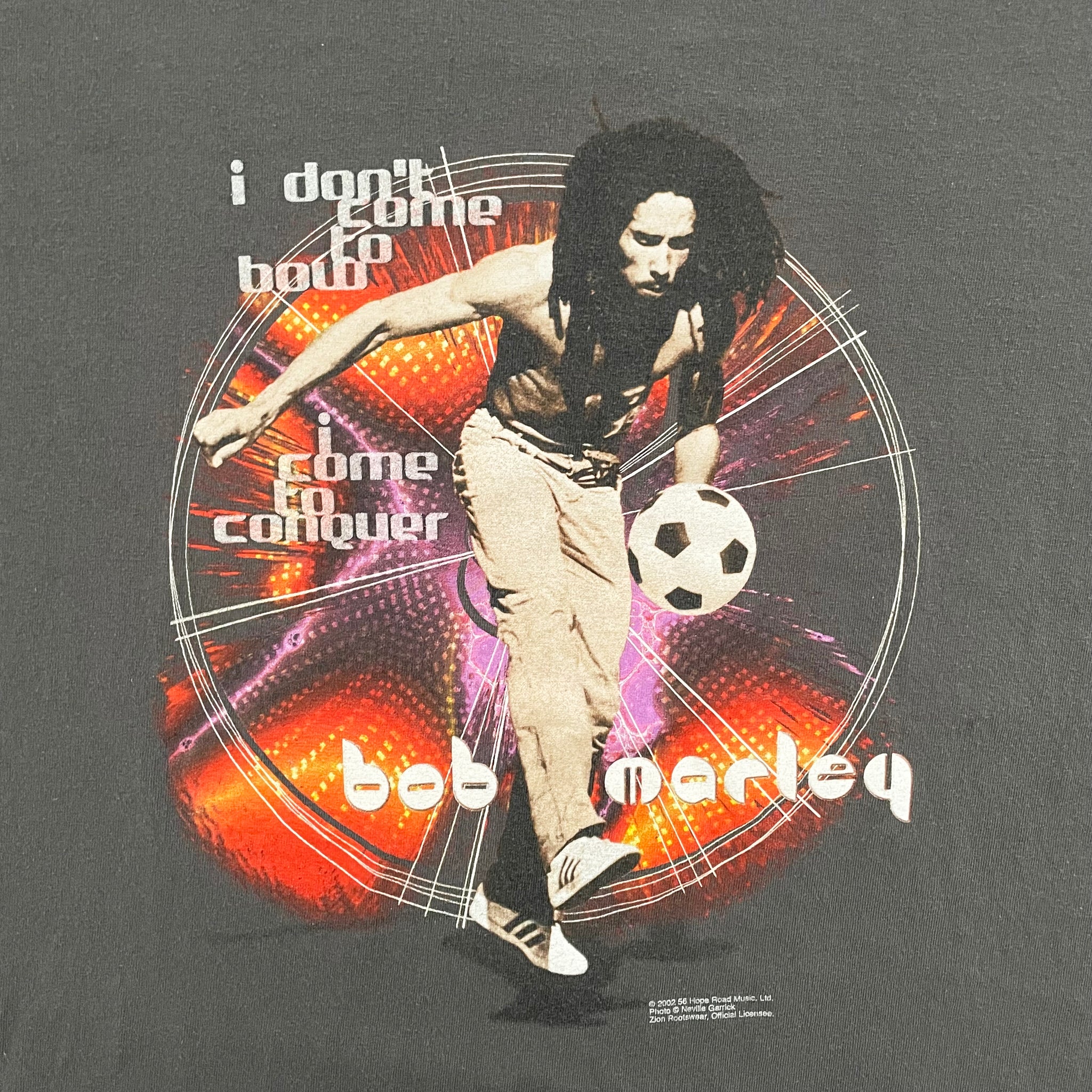 Bob Marley "Conquer" T-Shirt - L
