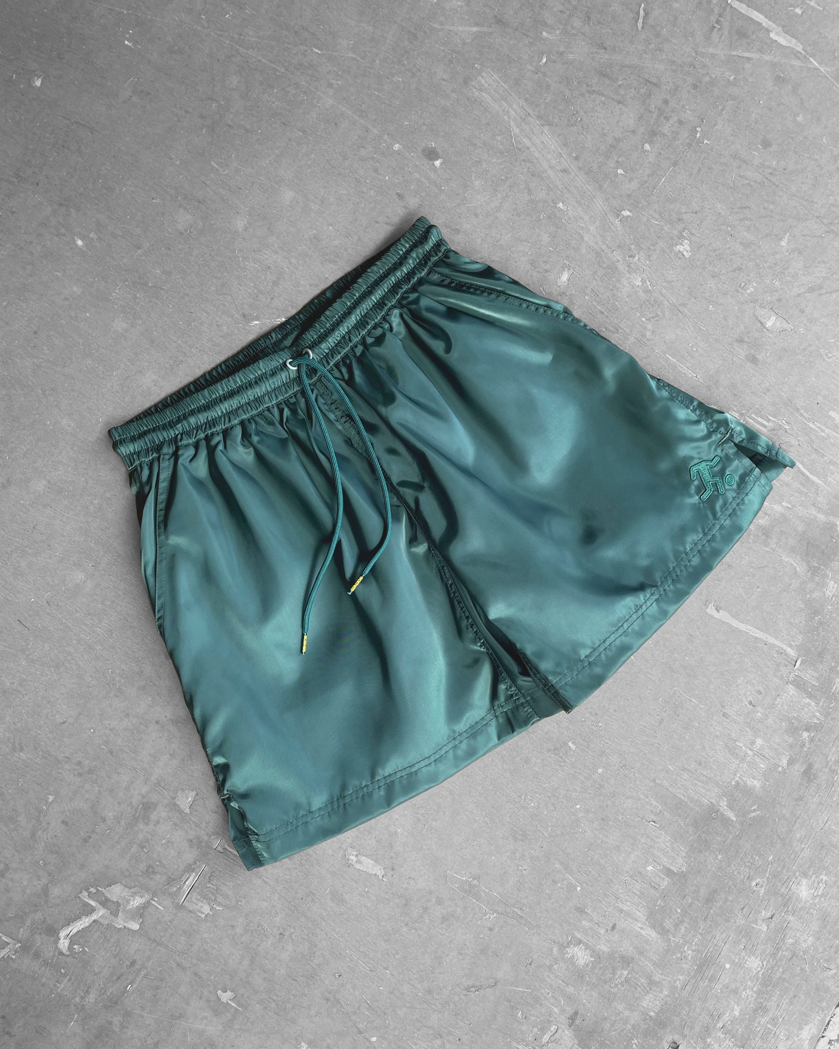 SILKY POLYESTER TEAM SHORTS